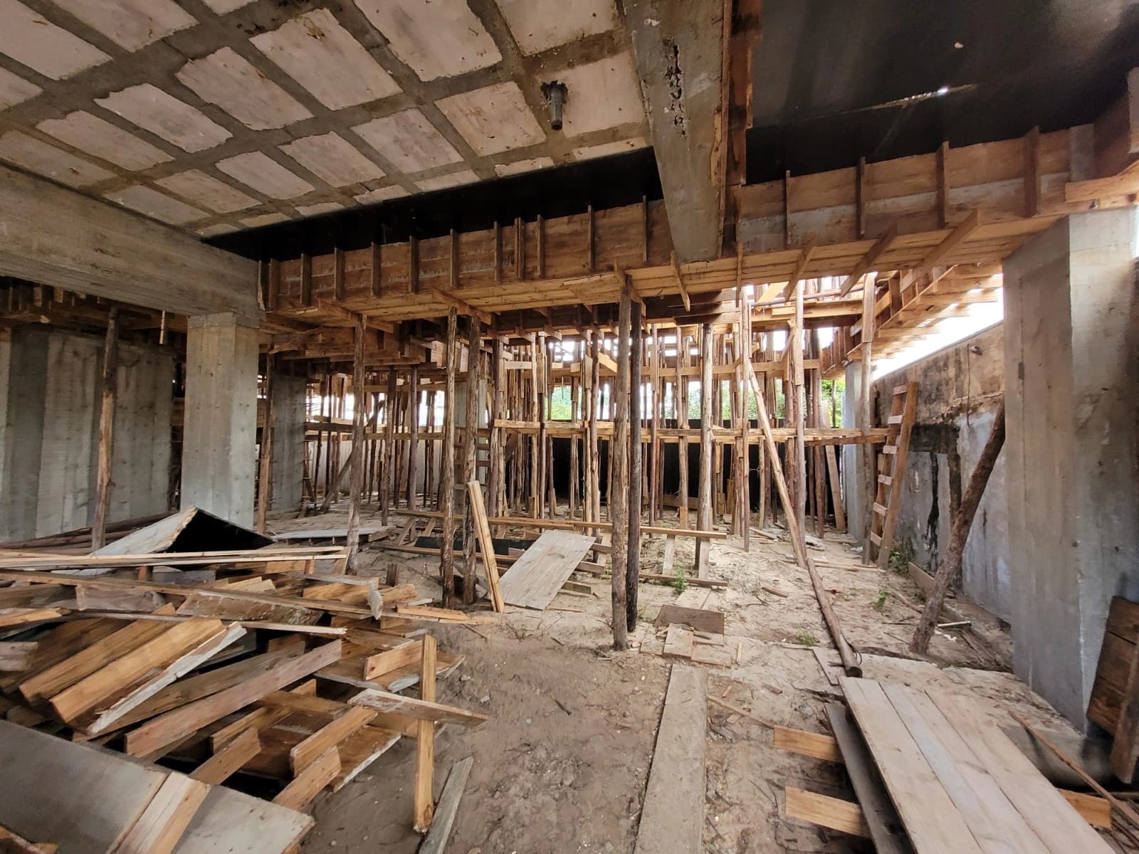 Jardim Brilhante Abril/2025